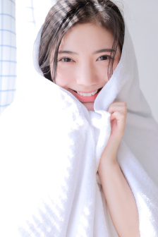 古堡女仆的服务在线观看
